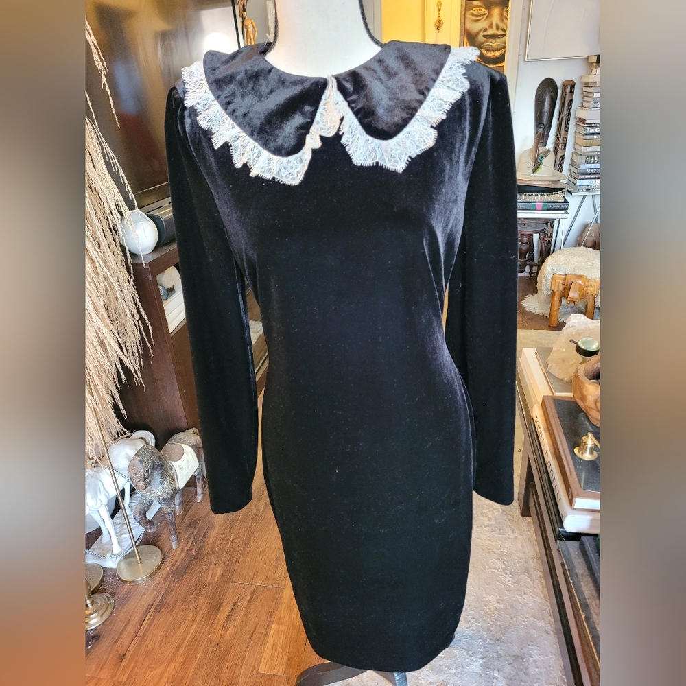 ANTONIO MELANI Black Velvet Dress with Lace Detail